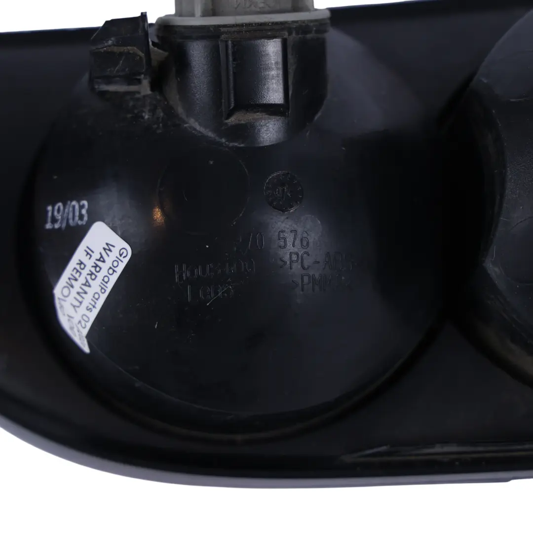 W452 Roadster Rear Lamp Light Taillight Right O/S to Smart with Part number 0008448V007000000 Smart W452 Roadster Rear Lamp Light Taillight Right O/S - SKU RHD-0008448V007000000 - Part number 0008448V007000000