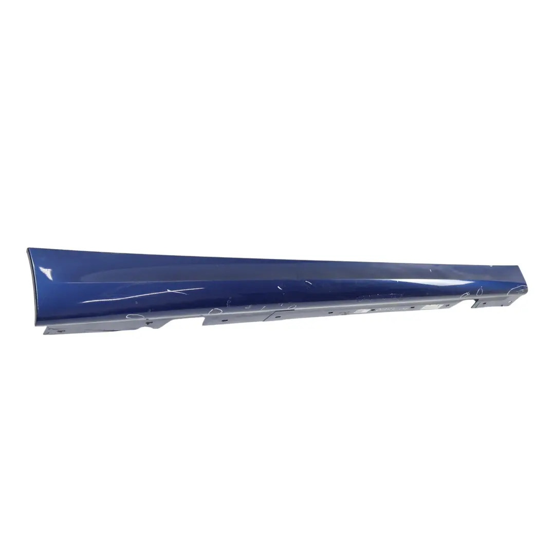 Sill Strip Faldon Lateral Derecho Le Mans Azul - 381 para BMW E90 LCI M Sport con número de pieza 0037230 BMW E90 LCI M Sport Sill Strip Faldon Lateral Derecho Le Mans Azul - 381 - SKU 0037230-LMB - Número de pieza 0037230