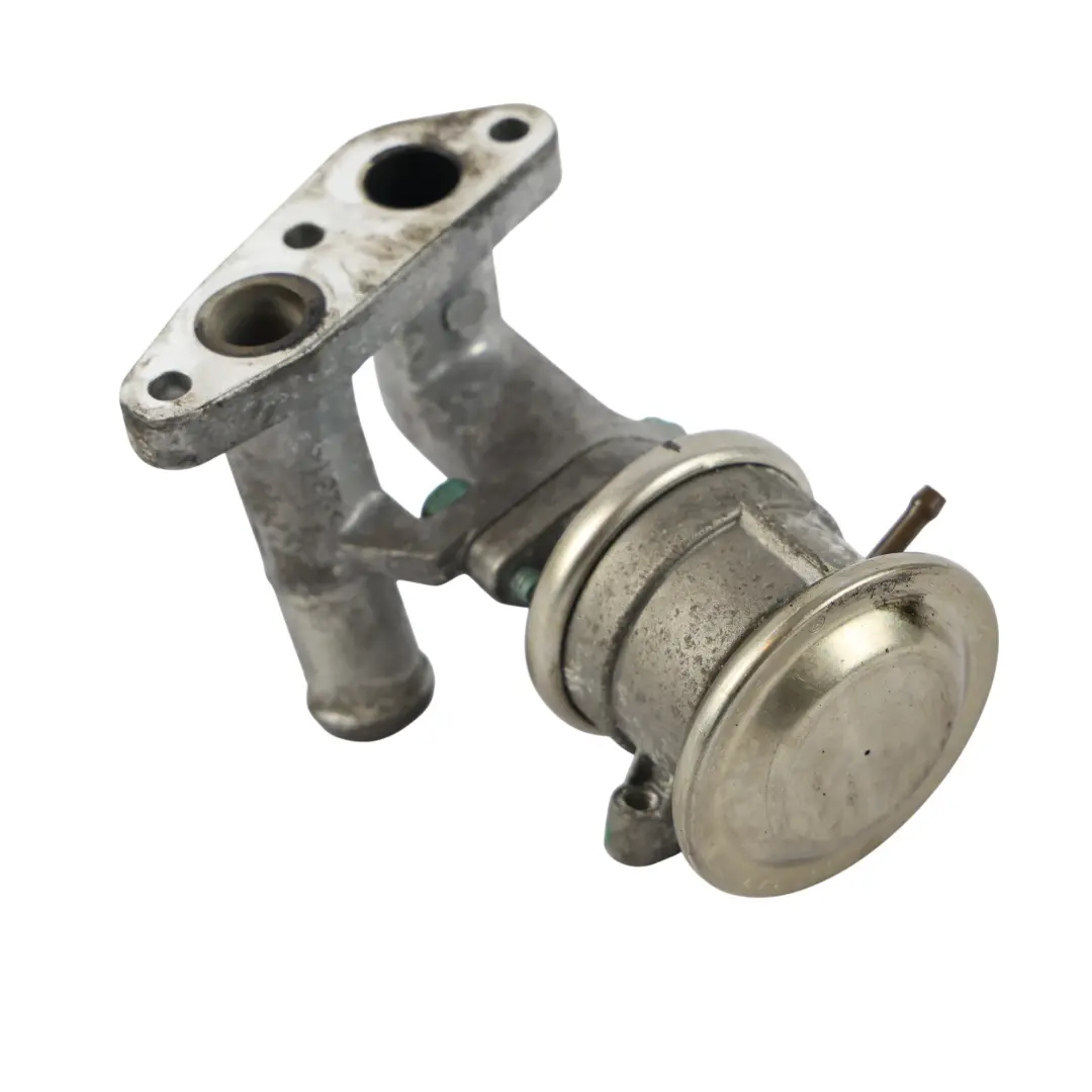 Volkswagen Touareg 7L Motore EGR Tubo Valvola Flangia 3.2 BMV Benzina - SKU 022131101B - Numero di parte 022131101B