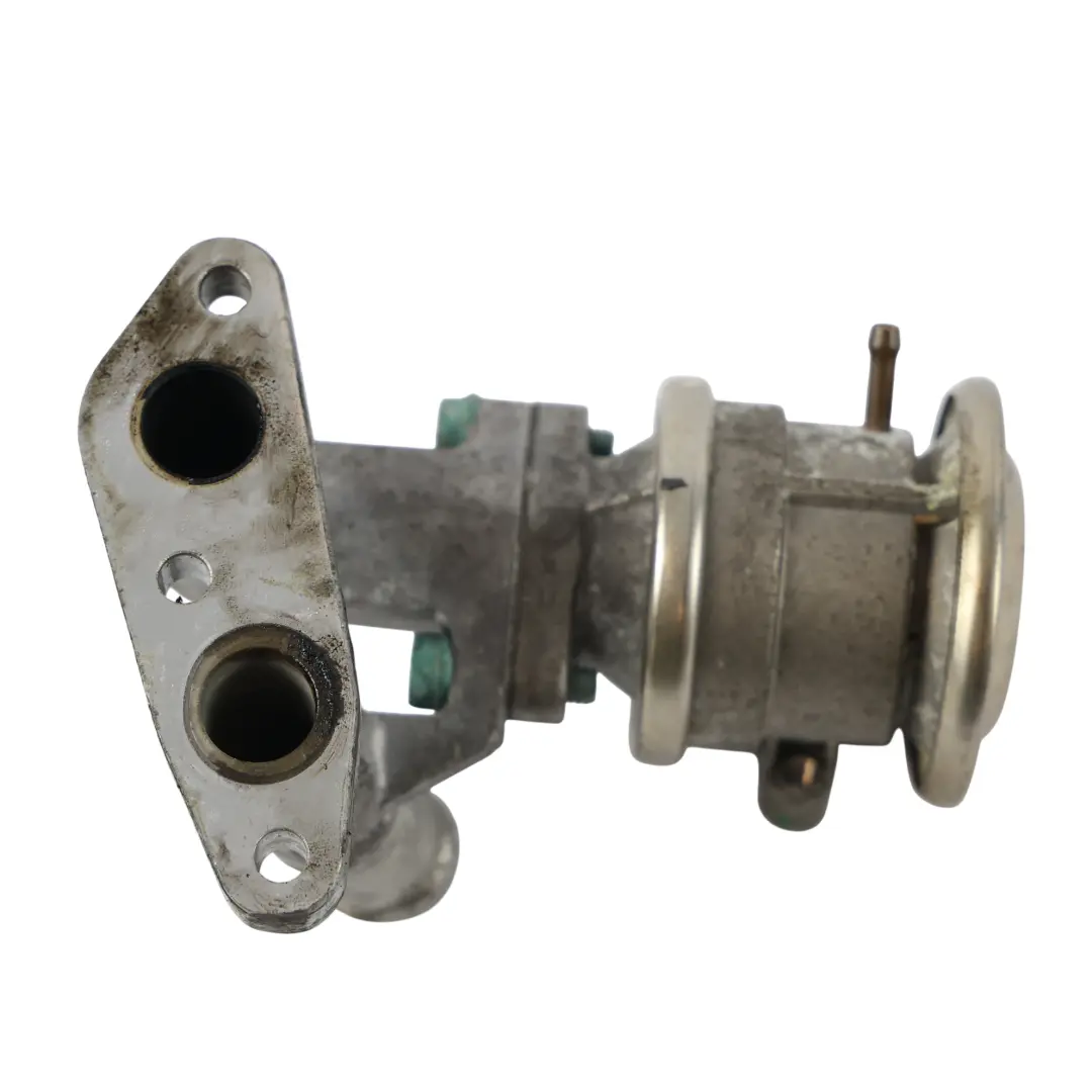 Volkswagen Touareg 7L Motor AGR Rohr Ventil Flansch 3.2 BMV Benzin - SKU 022131101B - Teilenummer 022131101B