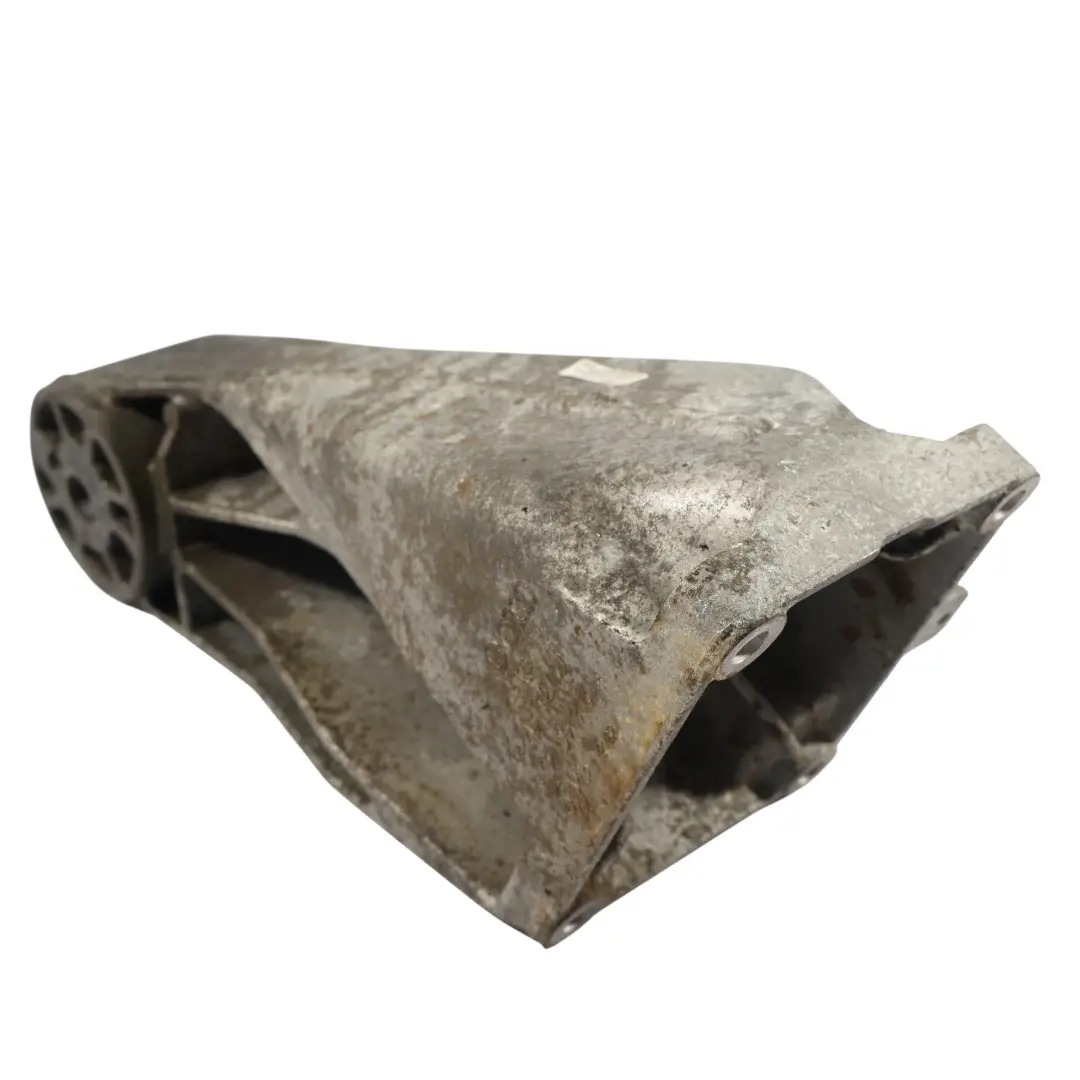 7L Audi Q7 Staffa Di Montaggio Motore Destra Lato per Volkswagen Touareg con numero di parte 022199308 Volkswagen Touareg 7L Audi Q7 Staffa Di Montaggio Motore Destra Lato - SKU 022199308 - Numero di parte 022199308