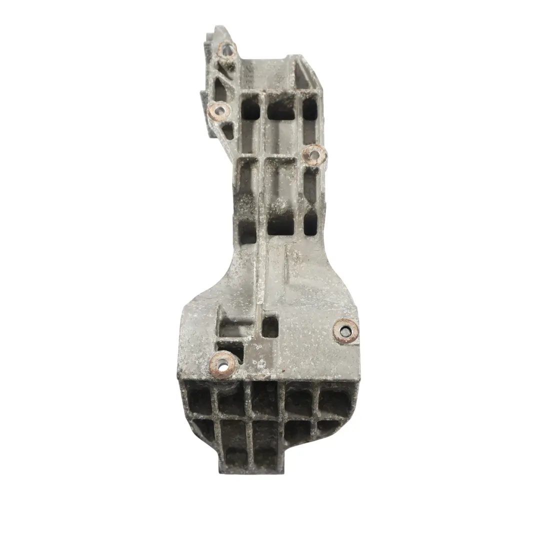 8N Lichtmaschine Halterung Träger 3.2 für Volkswagen Audi TT mit Teilenummer 022260087D Volkswagen Audi TT 8N Lichtmaschine Halterung Träger 3.2 - SKU 022260087D - Teilenummer 022260087D