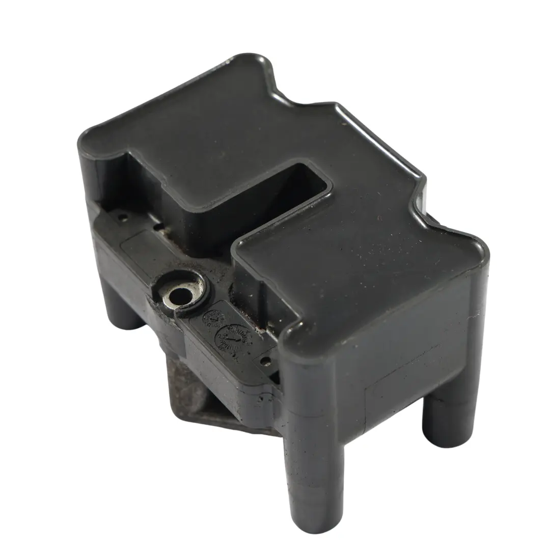 Audi A3 8P Ignition Transformer Coil Pack 1.6 BGU Petrol 0986221048 - SKU 032905106B - Part number 032905106B