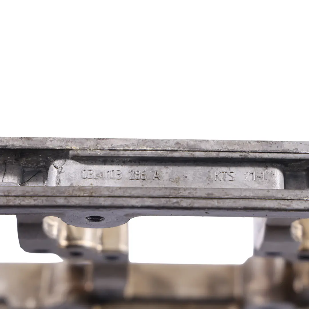 Portante Albero A Camme Motore 2.0 TDI 03L103286A per Audi A4 B8 A6 C7 VW Golf VI con numero di parte 03L103265D Audi A4 B8 A6 C7 VW Golf VI Portante Albero A Camme Motore 2.0 TDI 03L103286A - SKU 03L103265D-2 - Numero di parte 03L103265D