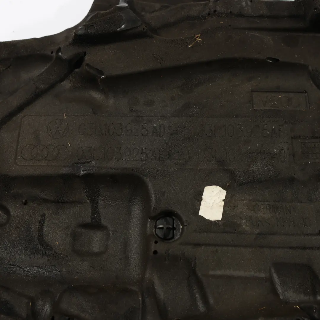 Coperchio Motore Pannello Superiore Isolamento per Audi A3 8P con numero di parte 03L103925AN Audi A3 8P Coperchio Motore Pannello Superiore Isolamento - SKU 03L103925AN - Numero di parte 03L103925AN