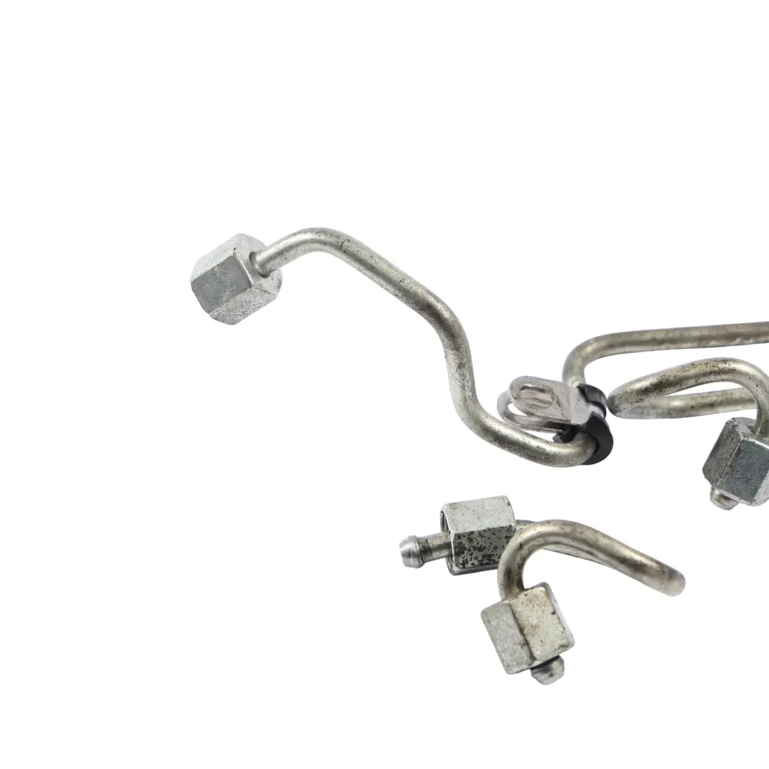 Tubo Pressione Carburante 2.0 TDI 03L130301AK SET per Audi A3 8P con numero di parte 03L130301T Audi A3 8P Tubo Pressione Carburante 2.0 TDI 03L130301AK SET - SKU 03L130301T - Numero di parte 03L130301T