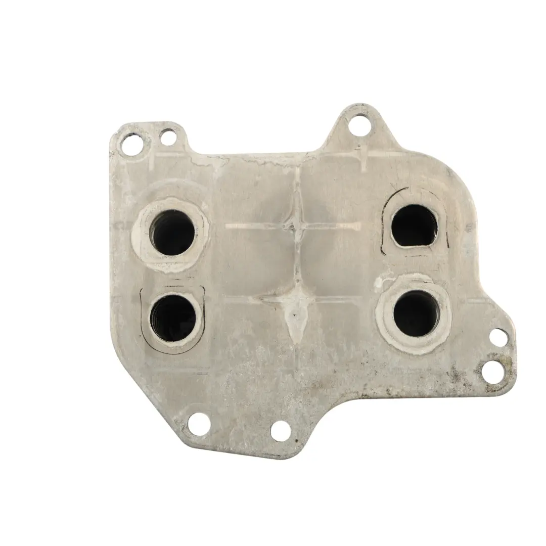Chłodnica Oleju 1.6 TDI Diesel do Audi A3 8V A4 B8 o numerze 03N117021 Audi A3 8V A4 B8 Chłodnica Oleju 1.6 TDI Diesel - SKU 03N117021 - Numer Części 03N117021