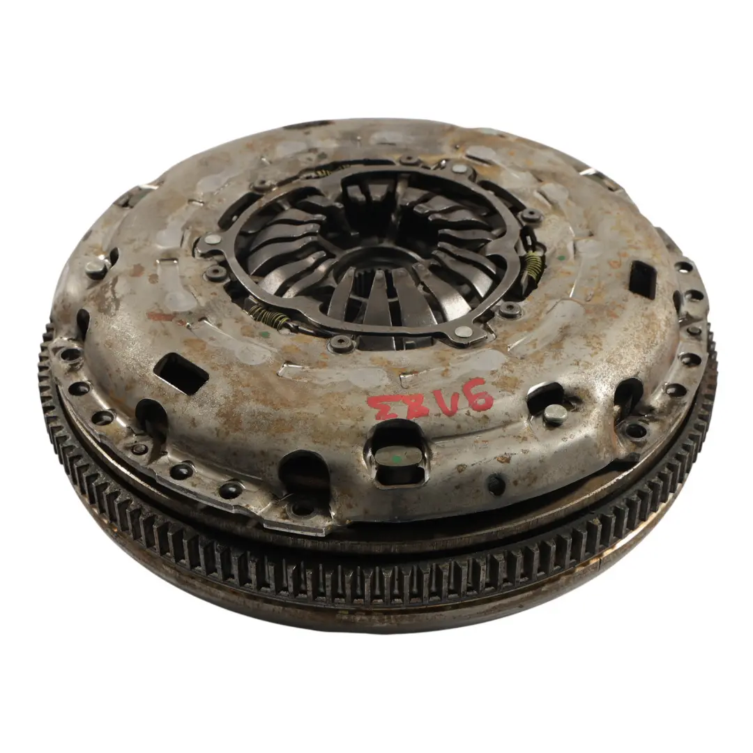 Embrague Doble Masa Con Volante Para Manual para Skoda Octavia 5E con número de pieza 04L105266C Skoda Octavia 5E Embrague Doble Masa Con Volante Para Manual - SKU 04L105266C - Número de pieza 04L105266C