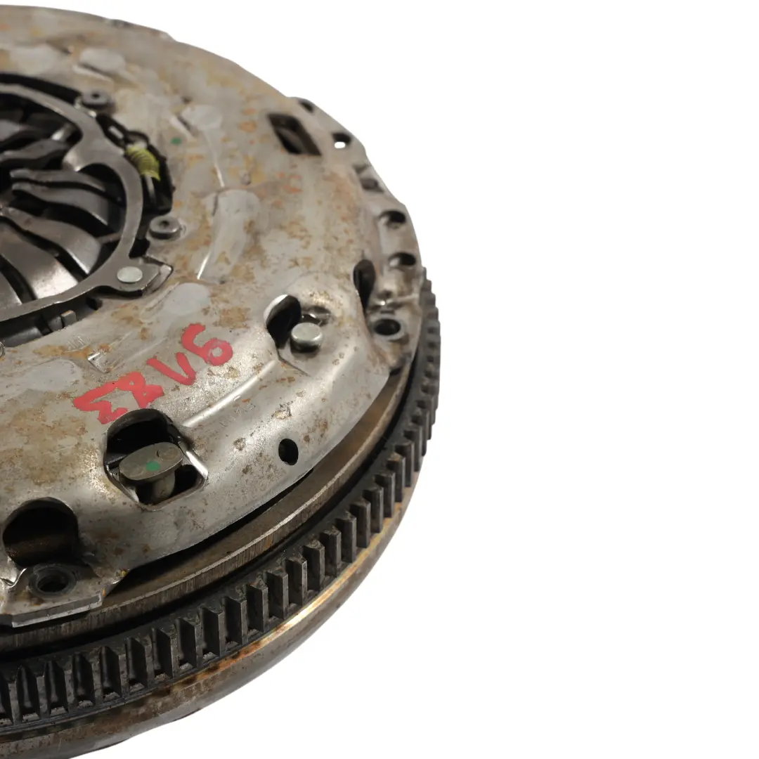 Embrague Doble Masa Con Volante Para Manual para Skoda Octavia 5E con número de pieza 04L105266C Skoda Octavia 5E Embrague Doble Masa Con Volante Para Manual - SKU 04L105266C - Número de pieza 04L105266C