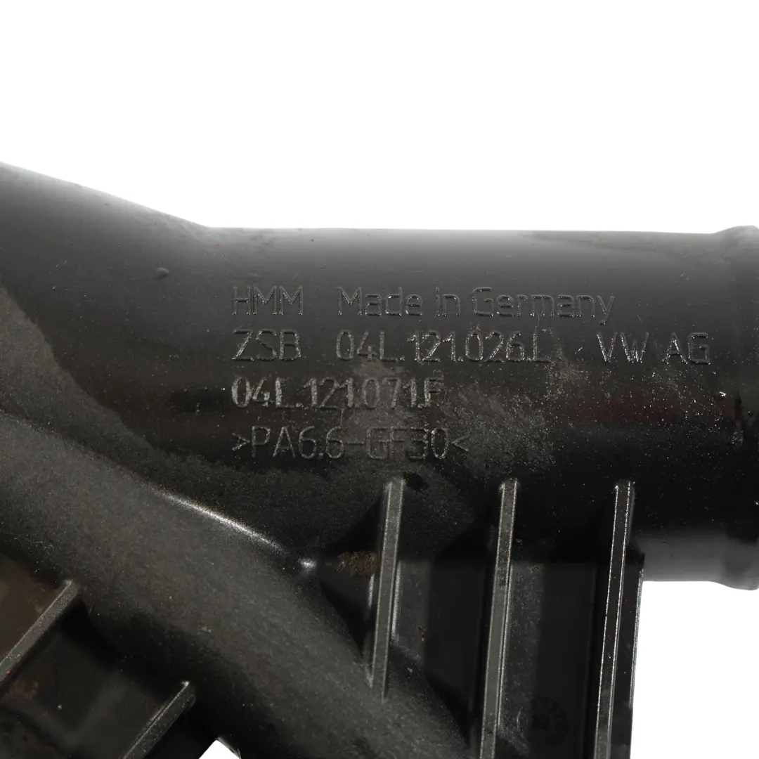 Obudowa Termostatu 2.0 TDI CXGB do Volkswagen Transporter T6 o numerze 04L121026L Volkswagen Transporter T6 Obudowa Termostatu 2.0 TDI CXGB - SKU 04L121026L - Numer Części 04L121026L