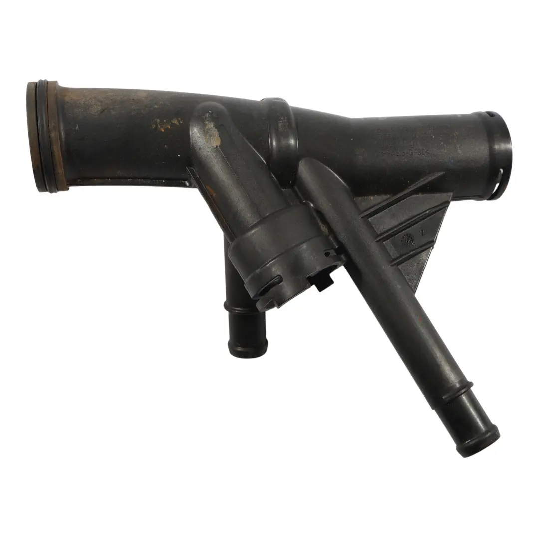 Accoppiamento Alloggiamento Termostato 2.0 TDI per Audi A3 8V VW Golf Mk7 con numero di parte 04L121071E Audi A3 8V VW Golf Mk7 Accoppiamento Alloggiamento Termostato 2.0 TDI - SKU 04L121071E - Numero di parte 04L121071E