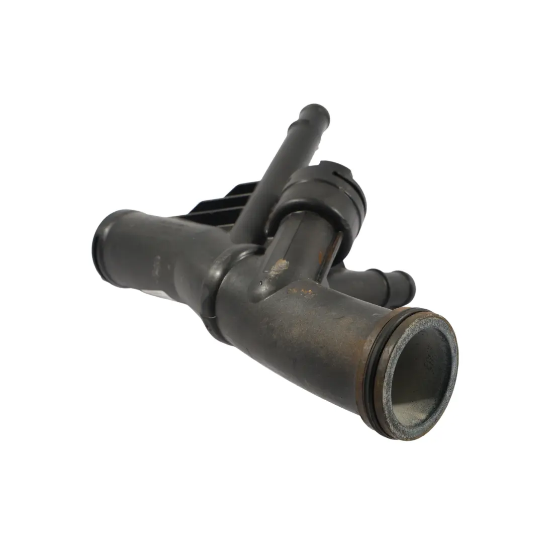 Obudowa Termostatu 2.0 TDI do Audi A3 8V VW Golf Mk7 o numerze 04L121071E Audi A3 8V VW Golf Mk7 Obudowa Termostatu 2.0 TDI - SKU 04L121071E - Numer Części 04L121071E