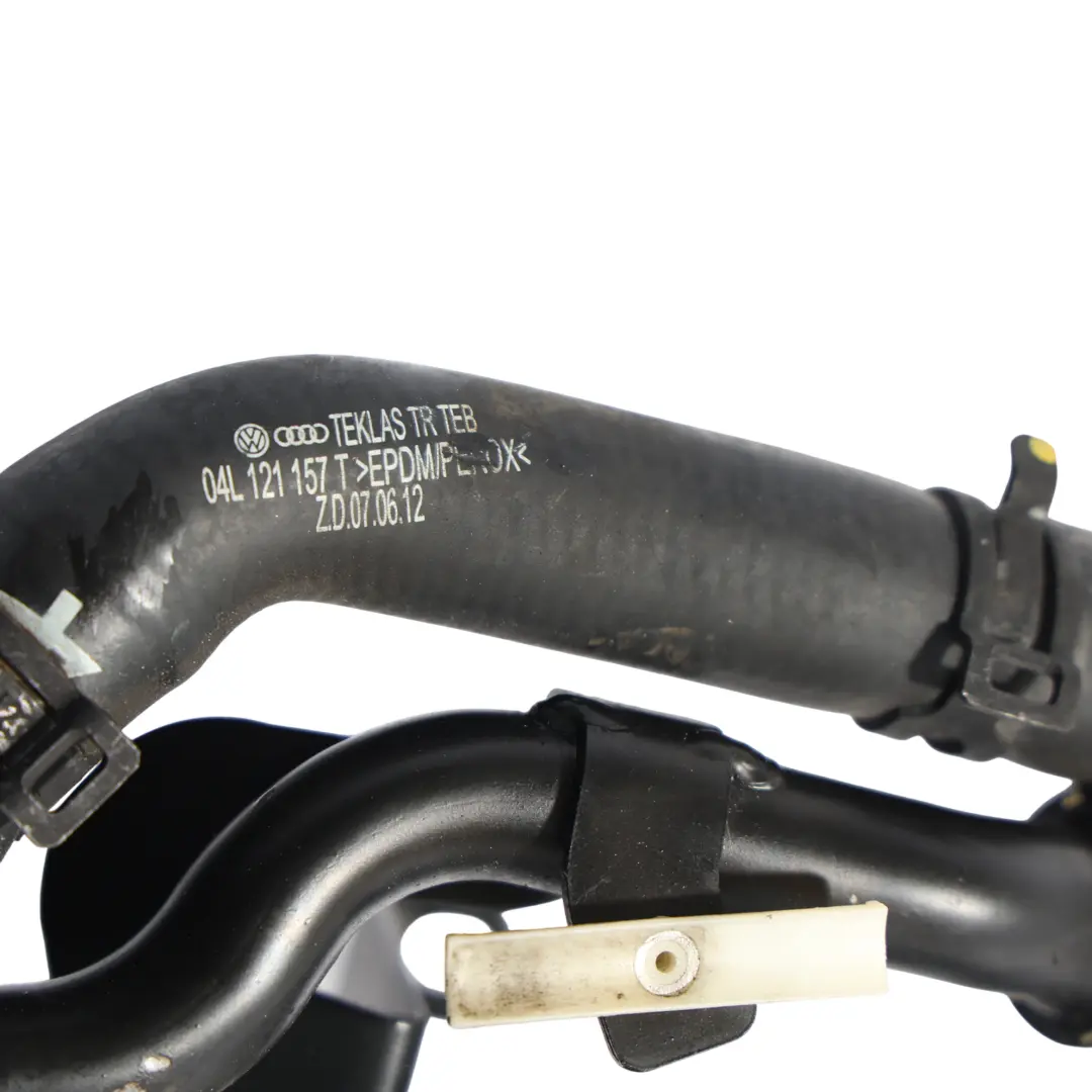 CNHA acqua refrigerante tubo linea per Audi A5 8T 2.0 TDI con numero di parte 04L122157BQ Audi A5 8T 2.0 TDI CNHA acqua refrigerante tubo linea - SKU 04L122157BQ - Numero di parte 04L122157BQ