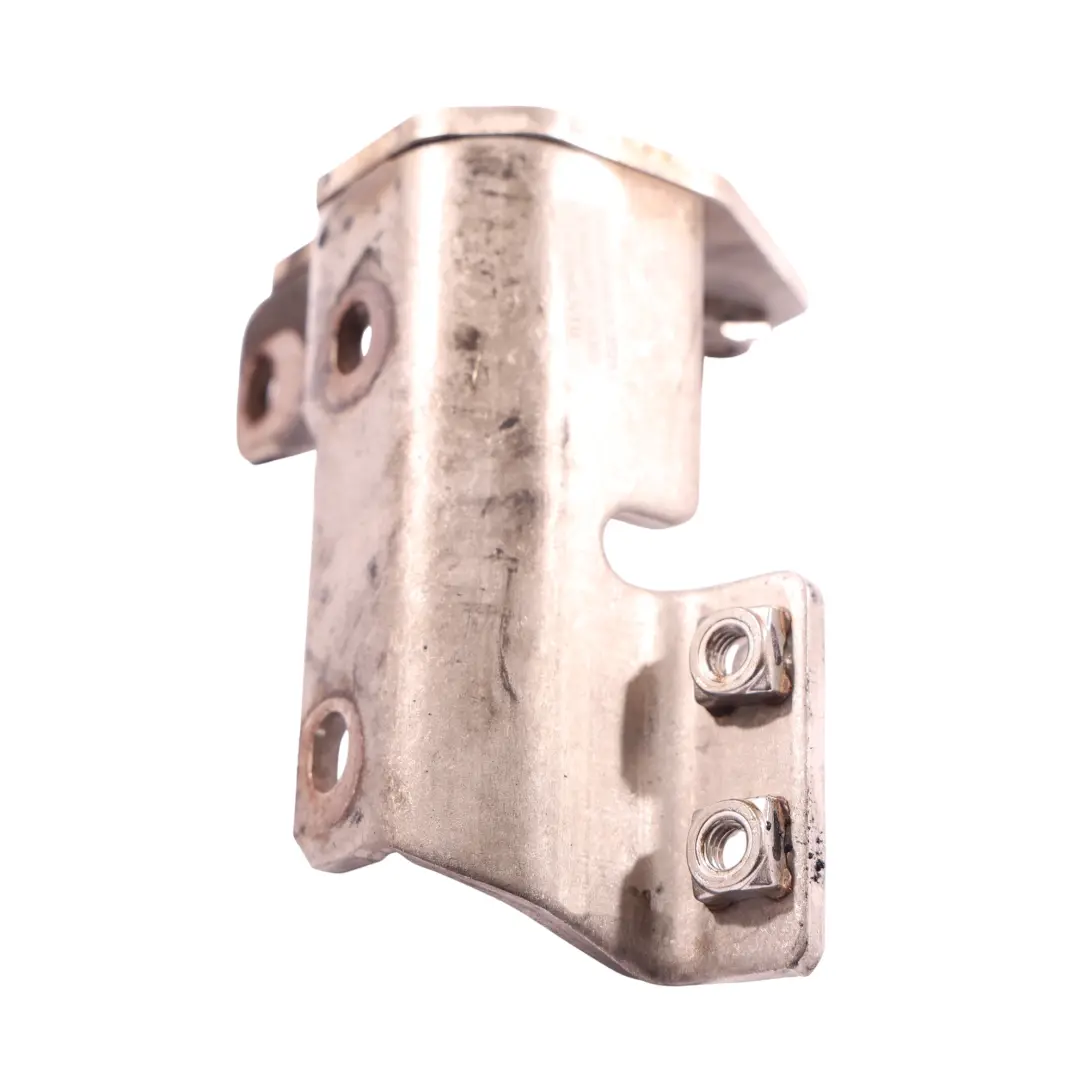 Supporto Staffa Collettore Scarico Diesel per Audi A4 B8 A5 8T con numero di parte 04L131561E Audi A4 B8 A5 8T Supporto Staffa Collettore Scarico Diesel - SKU 04L131561E - Numero di parte 04L131561E