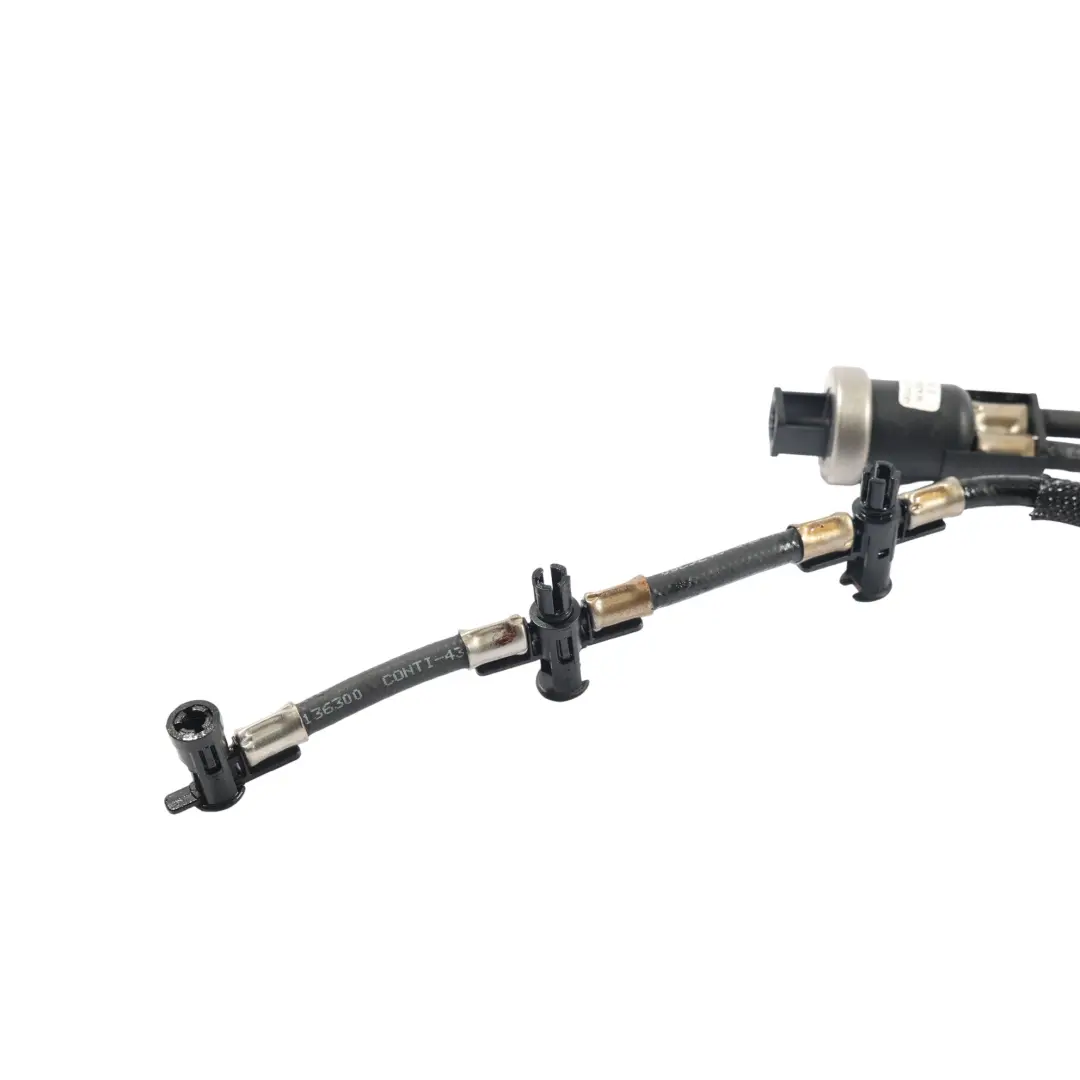 Tuyau Retour Injection Carburant 3.0 TDI pour Audi A4 B8 A5 8T Q5 8R Q7 4L à propos du numéro de pièce 059130218J Audi A4 B8 A5 8T Q5 8R Q7 4L Tuyau Retour Injection Carburant 3.0 TDI - SKU 059130218J - Numéro de pièce 059130218J