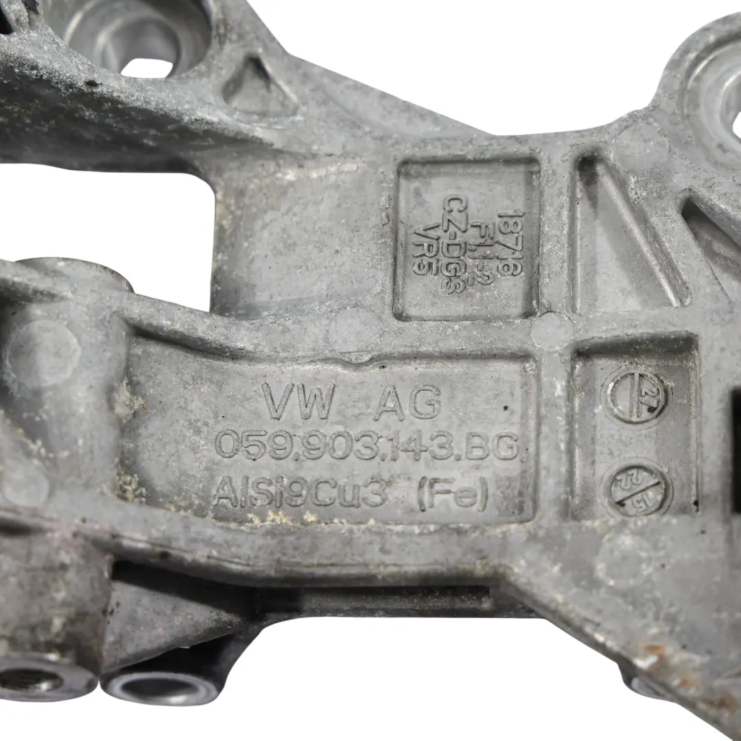 4G8 Q7 4M Uchwyt Mocujący Alternator do Audi A7 o numerze 059903143BG Audi A7 4G8 Q7 4M Uchwyt Mocujący Alternator - SKU 059903143BG - Numer Części 059903143BG