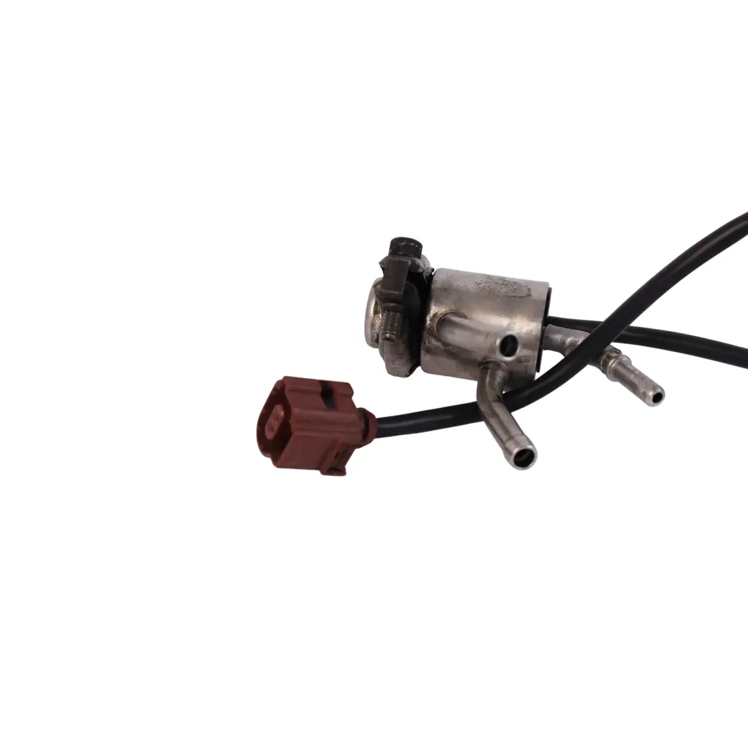 8Y A6 C8 VW Golf Mk8 2.0 TDI Wtryskiwacz Adblue do Audi Q3 F3 A3 o numerze 05L131113G Audi Q3 F3 A3 8Y A6 C8 VW Golf Mk8 2.0 TDI Wtryskiwacz Adblue - SKU 05L131113G - Numer Części 05L131113G