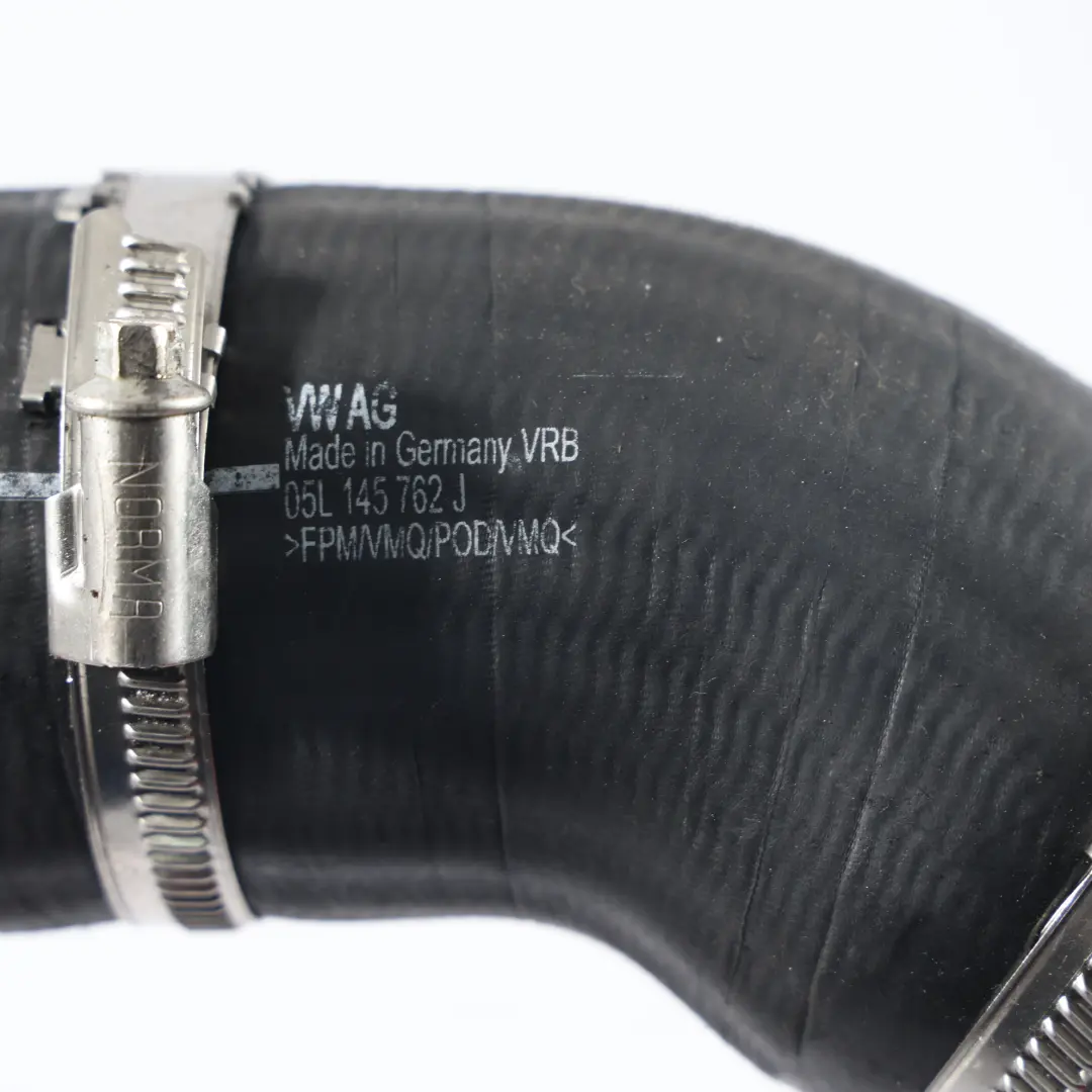 8F Tubo Intercooler Aspirazione 2.0 TDI per Audi A4 B9 A5 con numero di parte 05L145762J Audi A4 B9 A5 8F Tubo Intercooler Aspirazione 2.0 TDI - SKU 05L145762J - Numero di parte 05L145762J