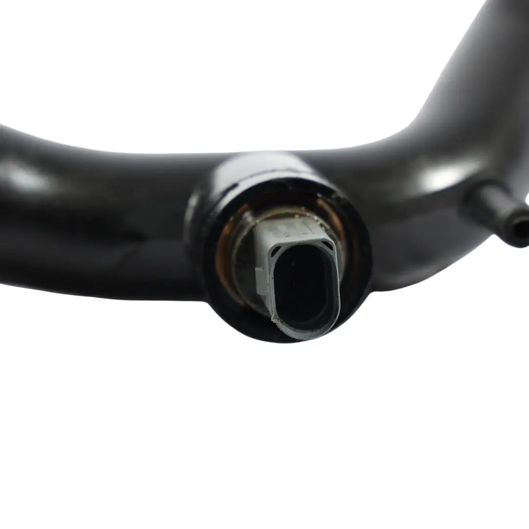 Przewód Rura Wąż Wody 3.0 TFSI 06E121045BD do Audi A4 S4 B8 o numerze 06E121045Q Audi A4 S4 B8 Przewód Rura Wąż Wody 3.0 TFSI 06E121045BD - SKU 06E121045Q-1 - Numer Części 06E121045Q