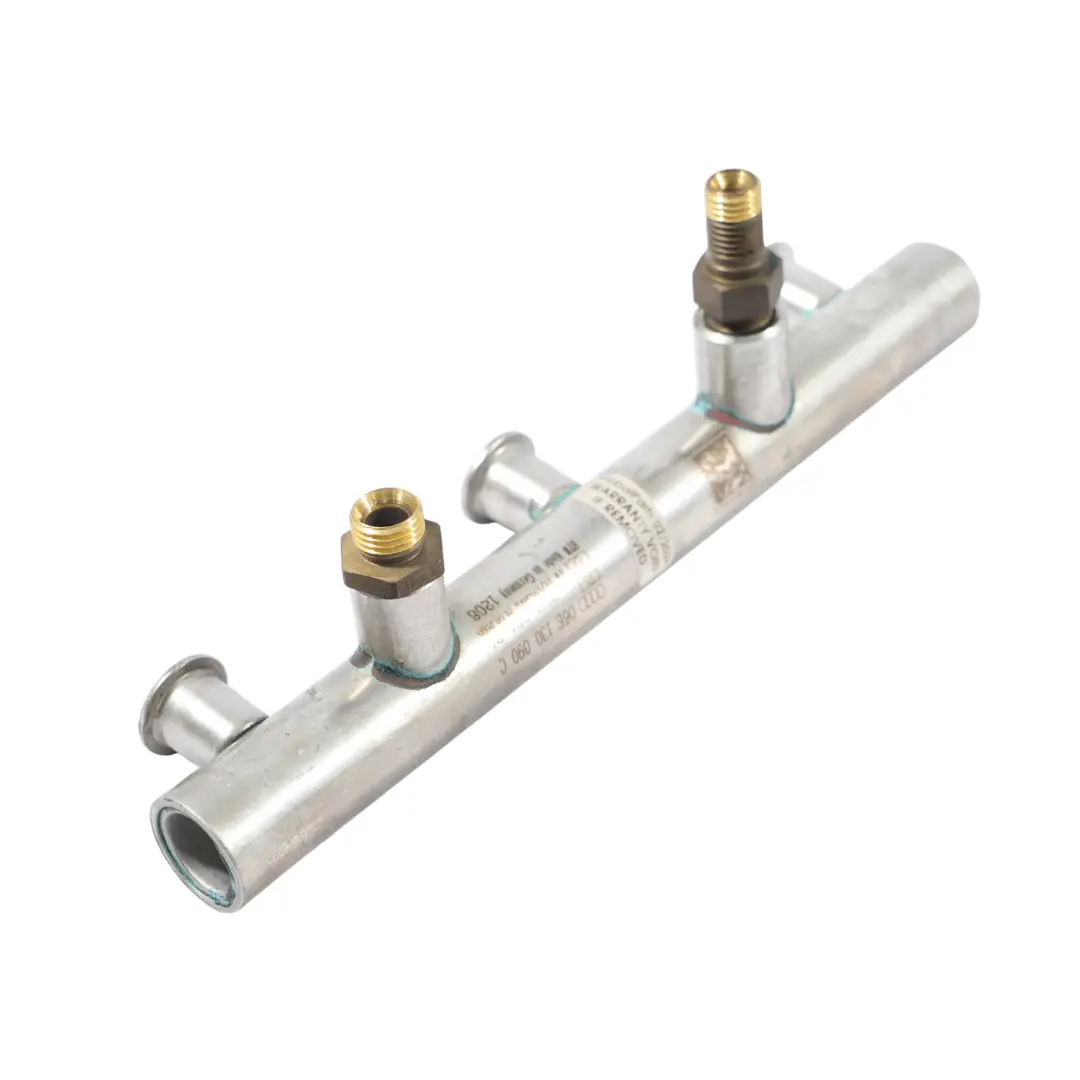 Audi A4 A6 A8 Fuel Rail Derecho - SKU 06E130090C - Número de pieza 06E130090C