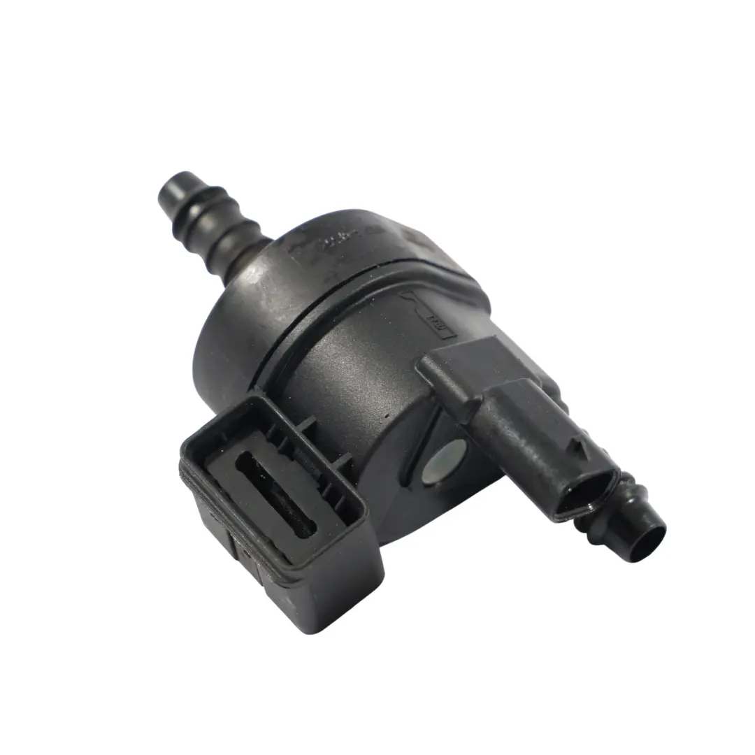 CZPB Valve De Reniflard Du Séparateur D'Huile pour Audi A3 8V 2.0 TFSI à propos du numéro de pièce 06H906517Q Audi A3 8V 2.0 TFSI CZPB Valve De Reniflard Du Séparateur D'Huile - SKU 06H906517Q - Numéro de pièce 06H906517Q