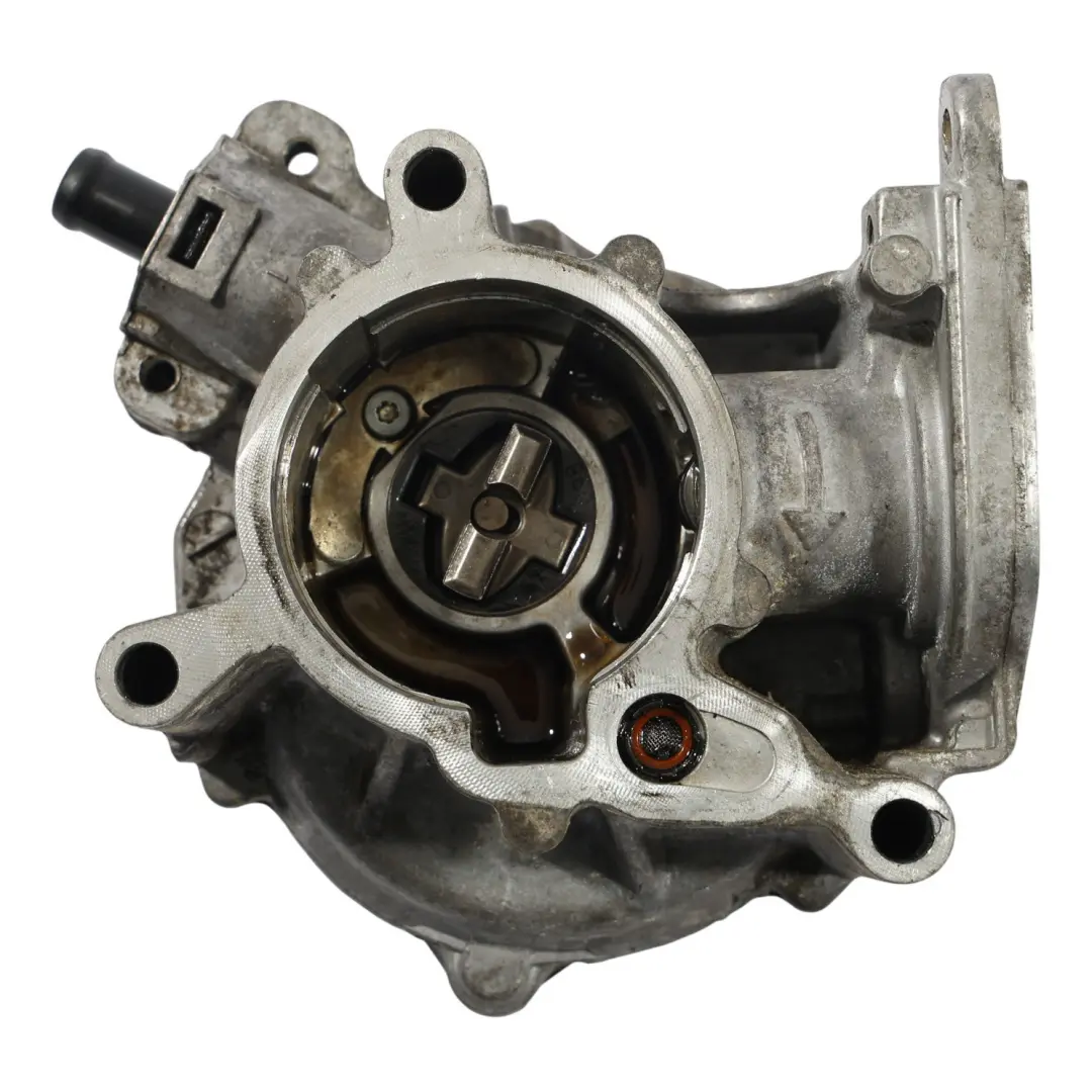 Mk6 5K Pompa Vuoto Motore Benzina 2.0 TFSI CCZB per Volkswagen Golf con numero di parte 06J145100AB Volkswagen Golf Mk6 5K Pompa Vuoto Motore Benzina 2.0 TFSI CCZB - SKU 06J145100AB - Numero di parte 06J145100AB