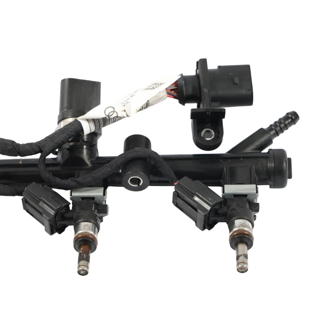 Audi A3 8V Q5 FY Benzina Iniettori Iniezione Rail Linea Tubo - SKU 06K133681C-1 - Numero di parte 06K133681C
