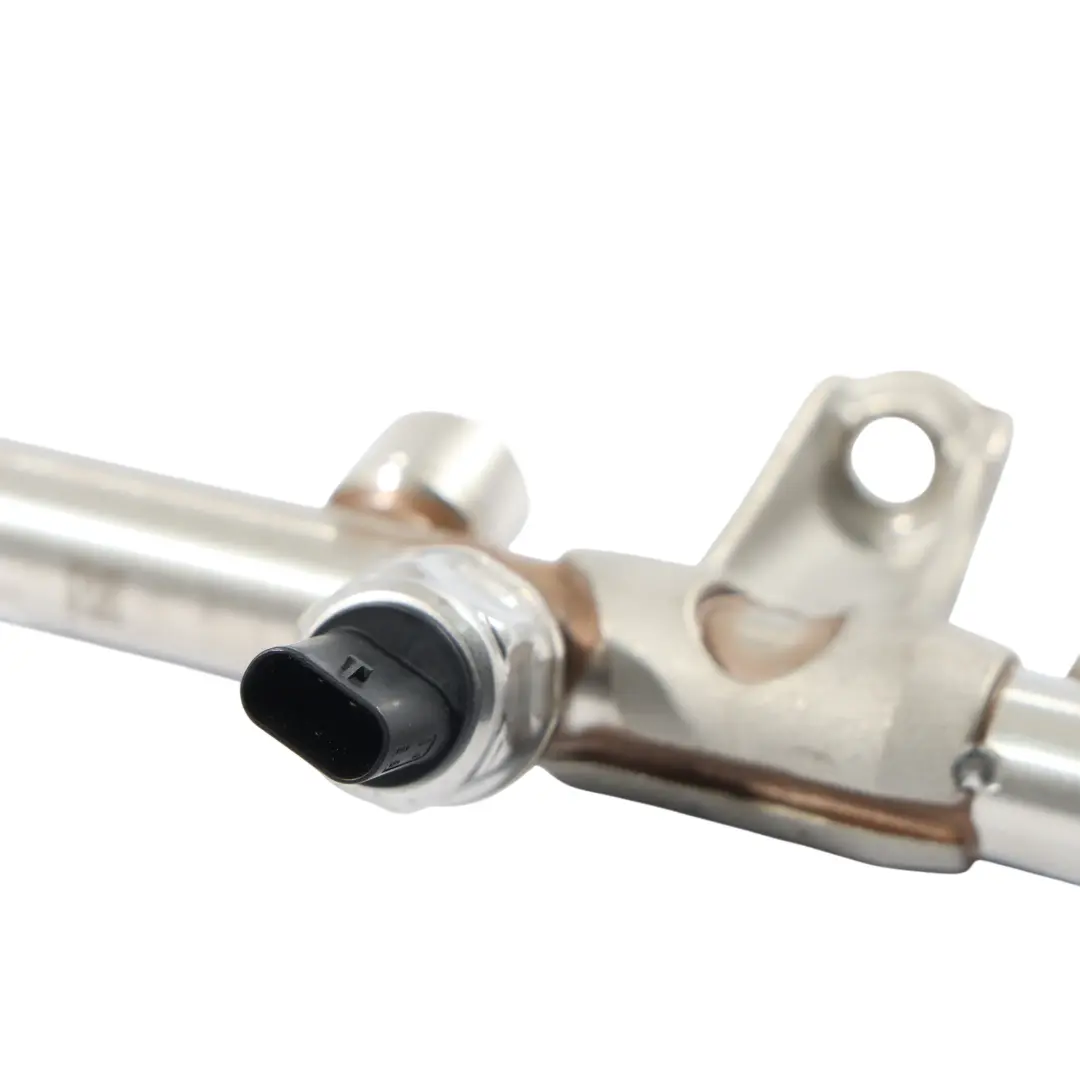 Rampe D'Injection Carburant Tuyau pour Audi A4 B9 TT FV 2.0 TFSI à propos du numéro de pièce 06L133317N Audi A4 B9 TT FV 2.0 TFSI Rampe D'Injection Carburant Tuyau - SKU 06L133317N-1 - Numéro de pièce 06L133317N