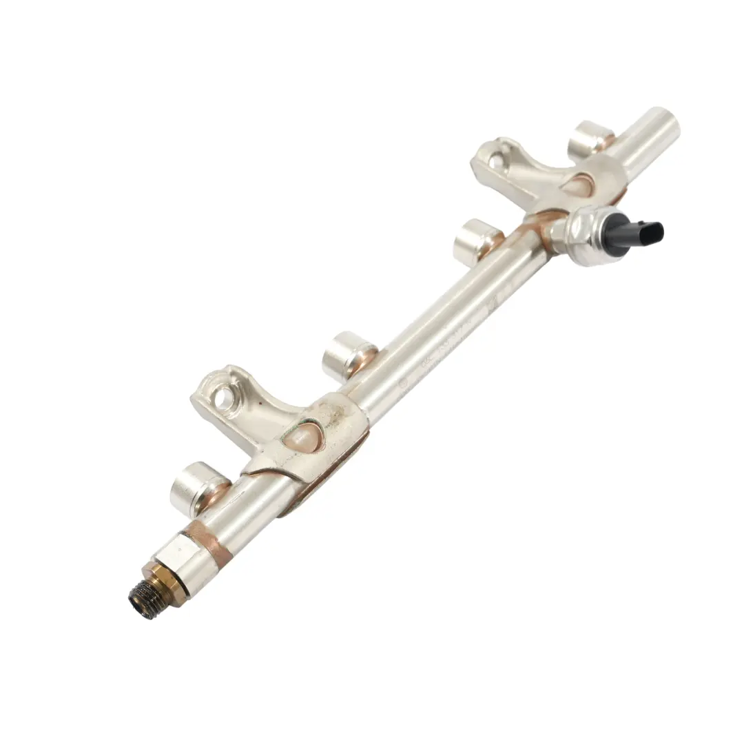 Inyección De Combustible Rail Line Pipe 2.0 TFSI para Audi A4 B9 TT FV con número de pieza 06L133317N Audi A4 B9 TT FV Inyección De Combustible Rail Line Pipe 2.0 TFSI - SKU 06L133317N-1 - Número de pieza 06L133317N