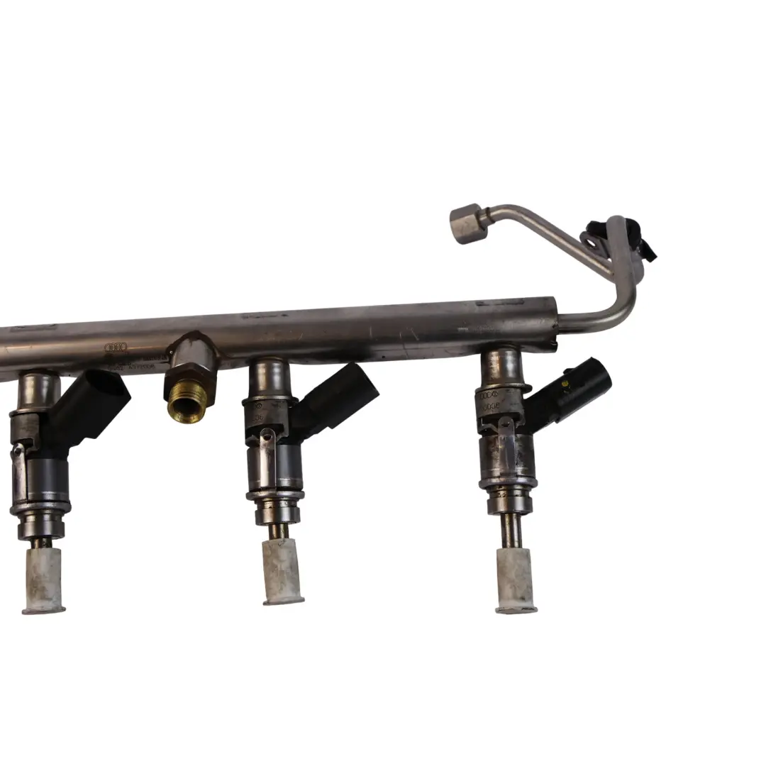 Rail D'Injection Droite 4.2 Petrol CAUA pour Audi S5 8T à propos du numéro de pièce 079133316R Audi S5 8T Rail D'Injection Droite 4.2 Petrol CAUA - SKU 079133316R - Numéro de pièce 079133316R