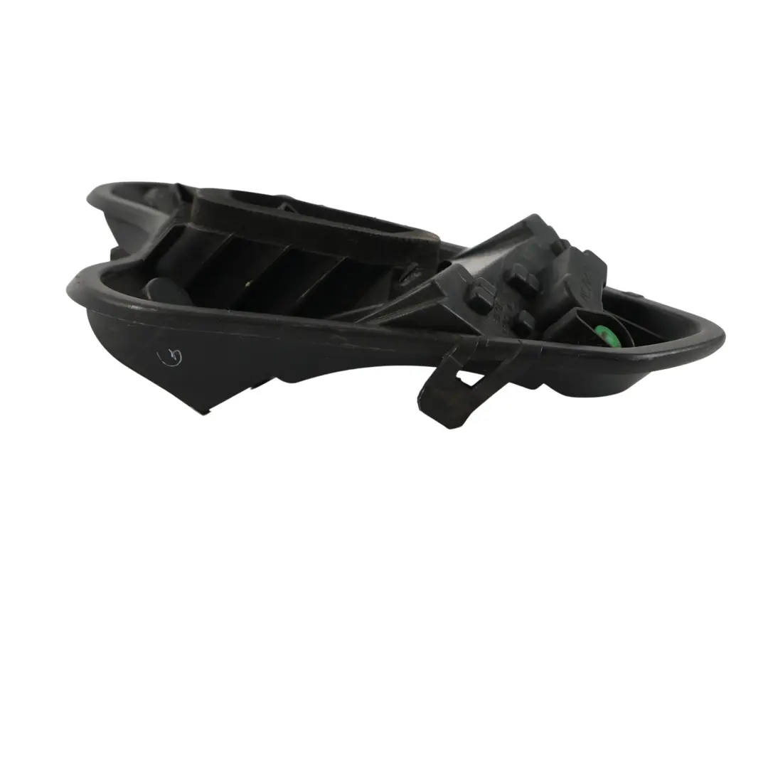 Support Douille Ampoule Feu Arrière Gauche pour Peugeot 308 à propos du numéro de pièce 1606959280 Peugeot 308 Support Douille Ampoule Feu Arrière Gauche - SKU 1606959280 - Numéro de pièce 1606959280