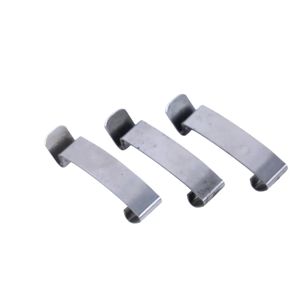 Clip a molla BMW F20 F21 F30 F31 E90 E91 F10 F11 Set di morsetti per filtri aria per con numero di parte 1716113 Clip a molla BMW F20 F21 F30 F31 E90 E91 F10 F11 Set di morsetti per filtri aria - SKU 1716113 - Numero di parte 1716113