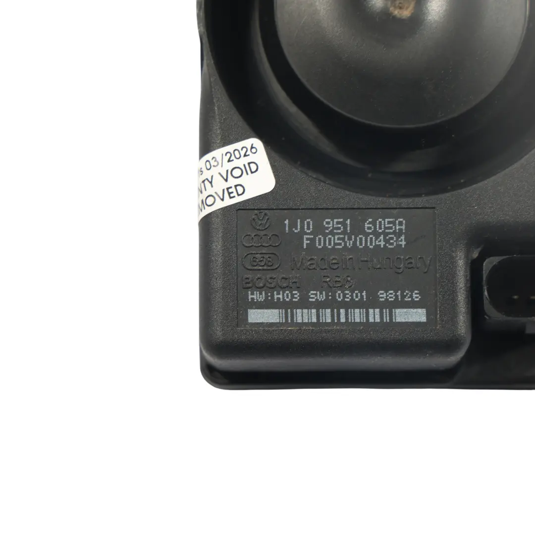 Alarm System Siren Anti Theft Signal to Volkswagen Transporter T5 with Part number 1J0951605A Volkswagen Transporter T5 Alarm System Siren Anti Theft Signal - SKU 1J0951605A-1 - Part number 1J0951605A
