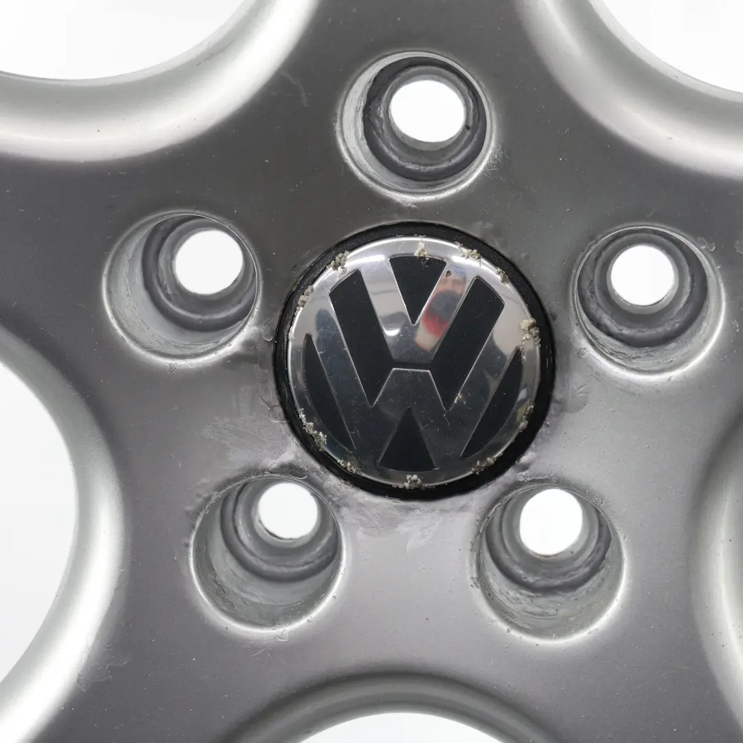 Mk5 GTI Srebrna Felga Aluminiowa 17" ET:51 7.5J do Volkswagen Golf o numerze 1K0601025AC Volkswagen Golf Mk5 GTI Srebrna Felga Aluminiowa 17" ET:51 7.5J - SKU 1K0601025AC-1 - Numer Części 1K0601025AC