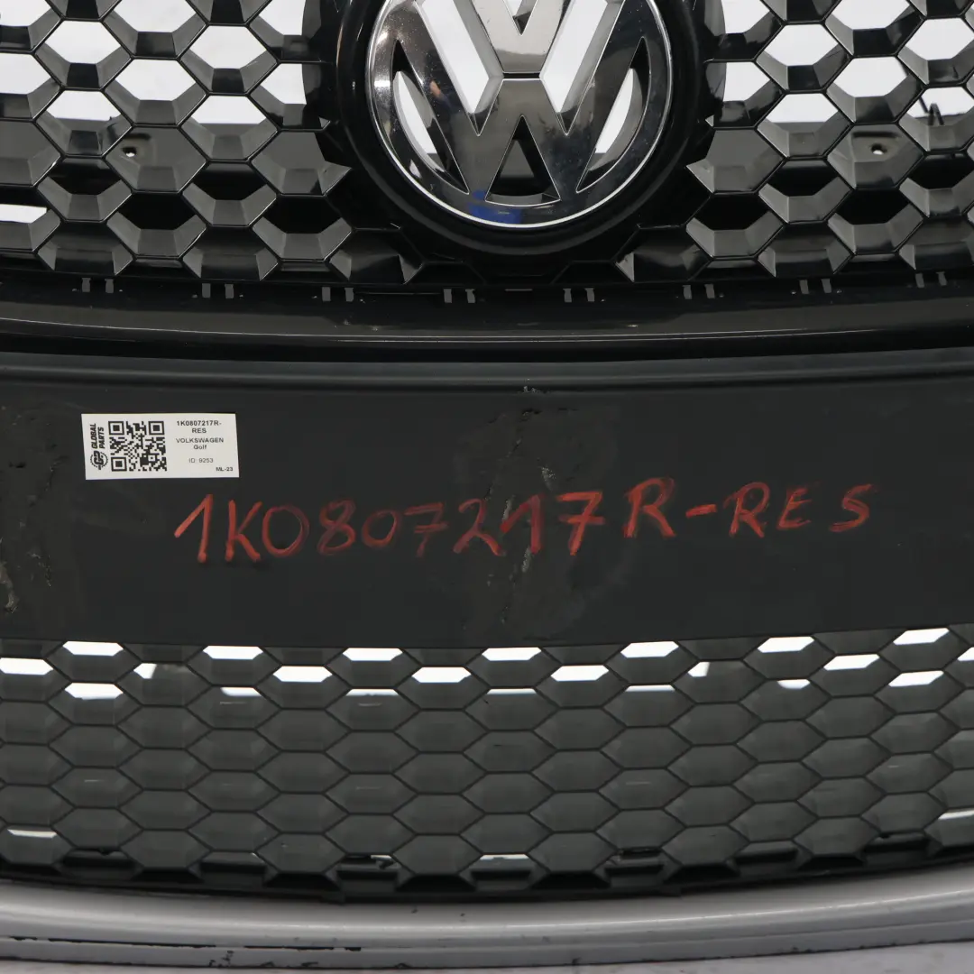 Mk5 Zderzak Przedni GTI Reflex Silver Srebrny - A7W do Volkswagen VW Golf o numerze 1K0807217R Volkswagen VW Golf Mk5 Zderzak Przedni GTI Reflex Silver Srebrny - A7W - SKU 1K0807217R-RES - Numer Części 1K0807217R