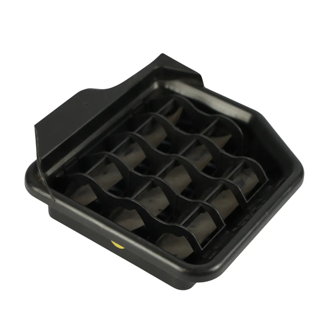 Volkswagen Golf Mk6 Scirocco Mk3 Rejilla De Ventilación Derecha - SKU 1K0819466B - Número de pieza 1K0819466B