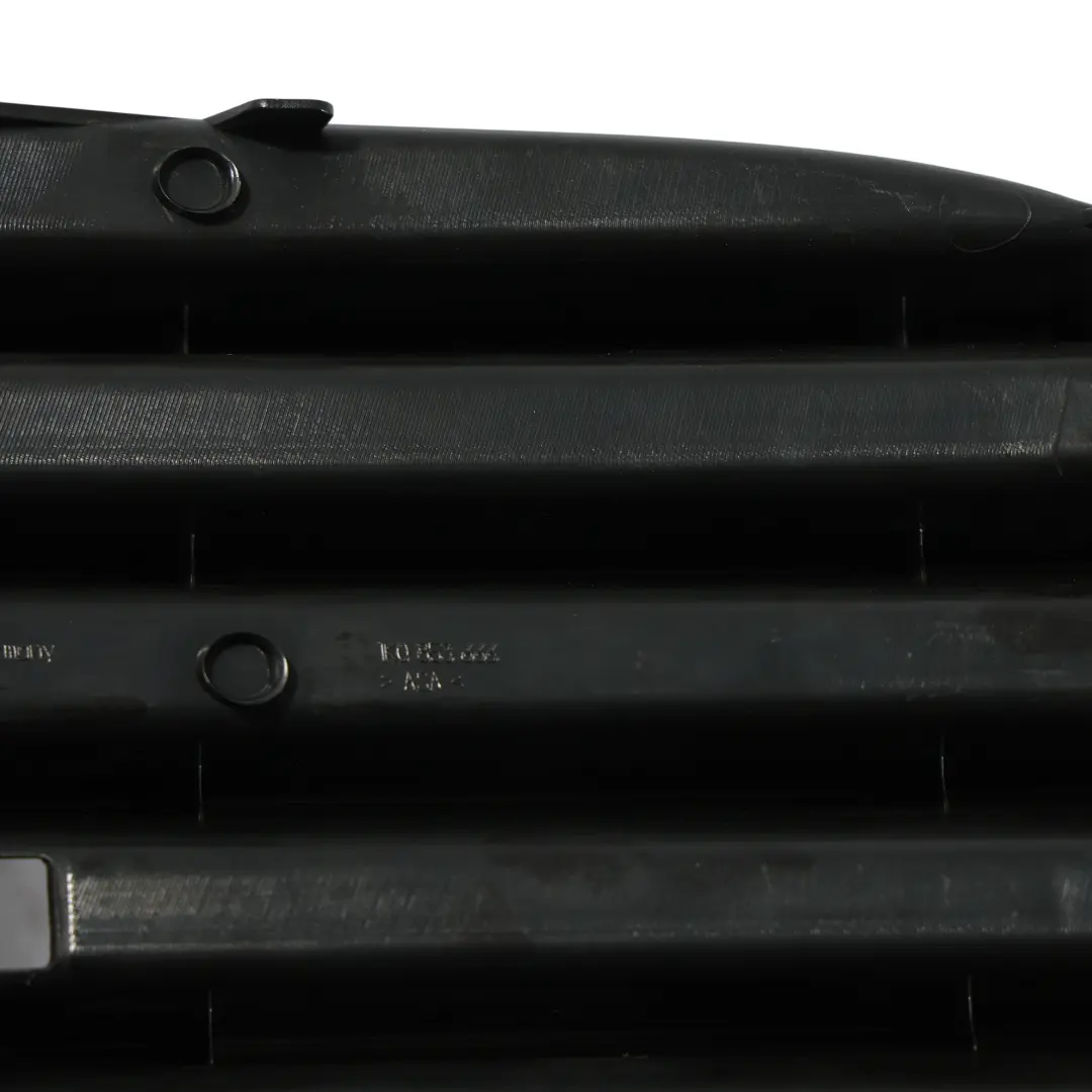 Mk5 Nebelscheinwerfer Abdeckung Vorne Rechts für VW Volkswagen Golf mit Teilenummer 1K0853666 VW Volkswagen Golf Mk5 Nebelscheinwerfer Abdeckung Vorne Rechts - SKU 1K0853666 - Teilenummer 1K0853666