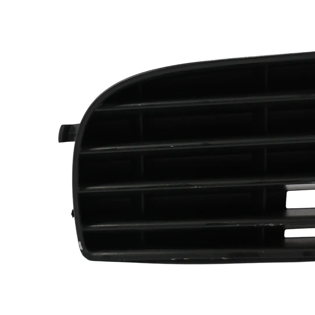 VW Volkswagen Golf Mk5 Parachoques Antiniebla Tapa Delantera Derecha - SKU 1K0853666 - Número de pieza 1K0853666