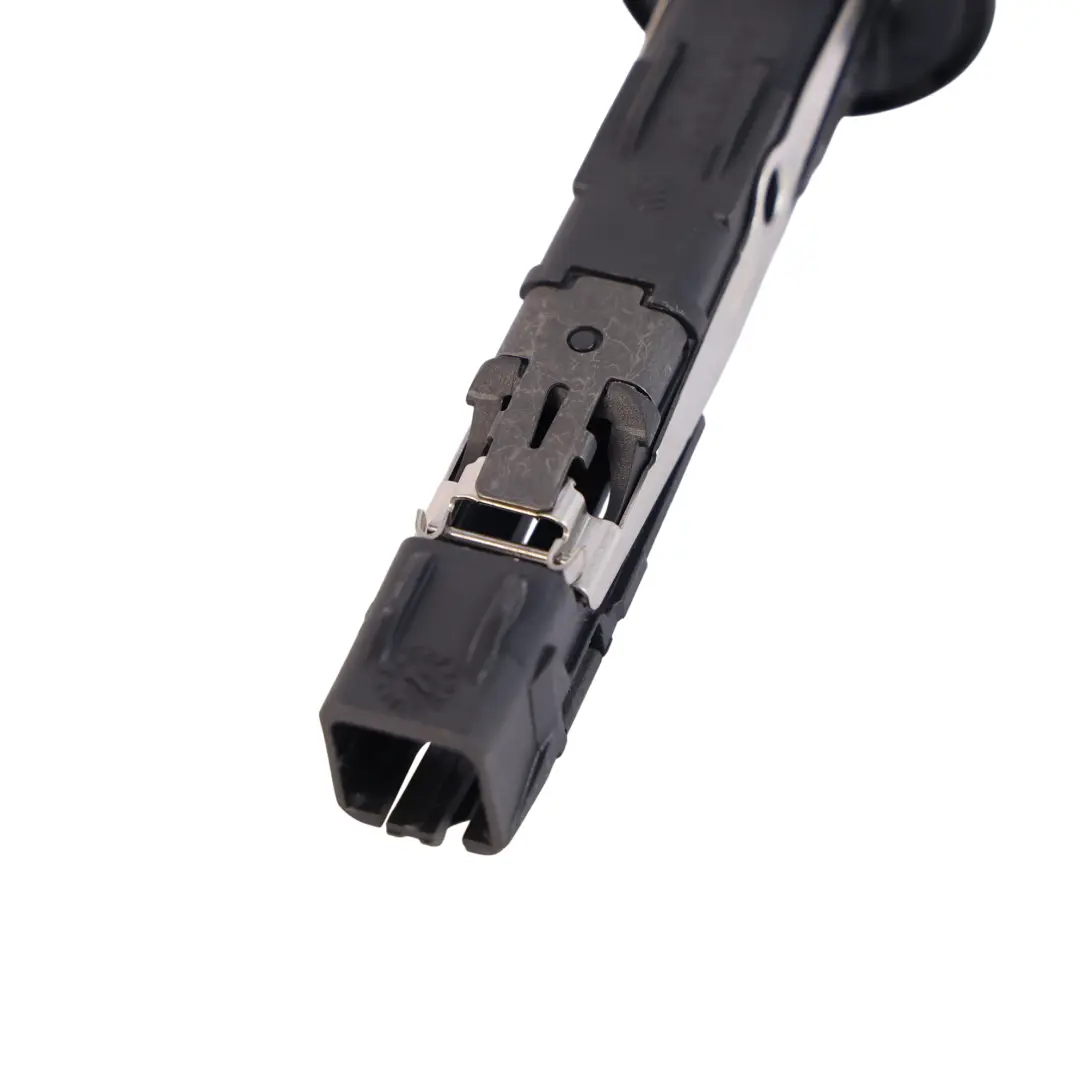 Mk3 Skoda Octavia 5E Guide Appuie-Tête Siège Avant pour VW Scirocco à propos du numéro de pièce 1K0881920AD VW Scirocco Mk3 Skoda Octavia 5E Guide Appuie-Tête Siège Avant - SKU 1K0881920AD - Numéro de pièce 1K0881920AD