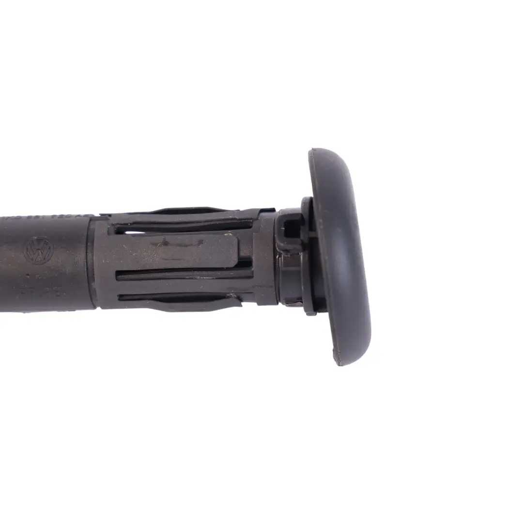 Mk3 Touareg 7P Prowadnica Zagłówka Tylnego Prawo do VW Scirocco o numerze 1K0881920AE VW Scirocco Mk3 Touareg 7P Prowadnica Zagłówka Tylnego Prawo - SKU 1K0881920AE - Numer Części 1K0881920AE