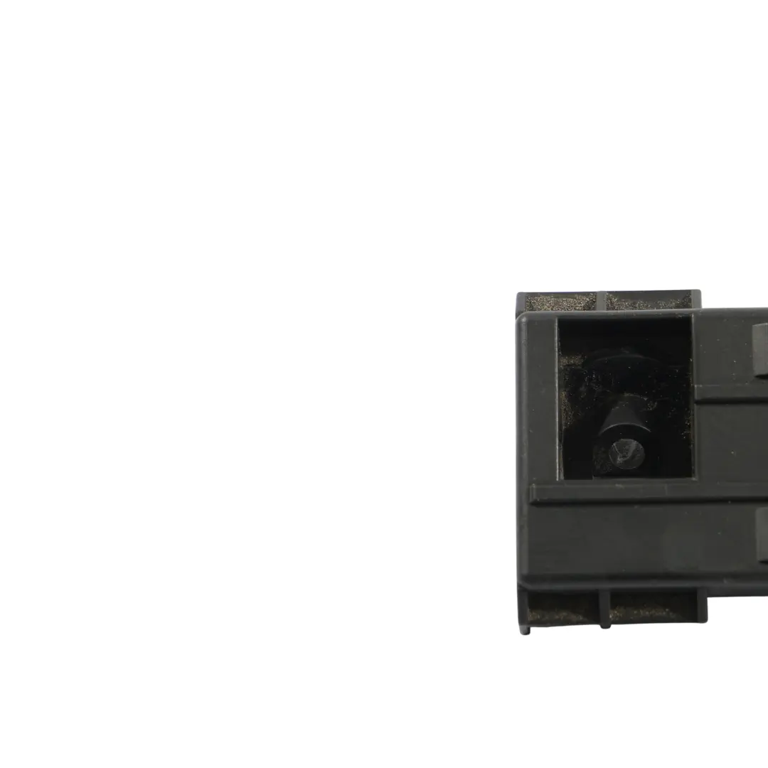 Sicherungs Kasten Relaism Modul Halterung Halter für Audi A3 8P mit Teilenummer 1K0937540C Audi A3 8P Sicherungs Kasten Relaism Modul Halterung Halter - SKU 1K0937540C - Teilenummer 1K0937540C