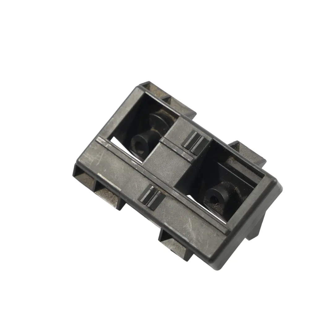 Support Montage Module Relais Boîte Fusibles pour Audi A3 8P à propos du numéro de pièce 1K0937540C Audi A3 8P Support Montage Module Relais Boîte Fusibles - SKU 1K0937540C - Numéro de pièce 1K0937540C