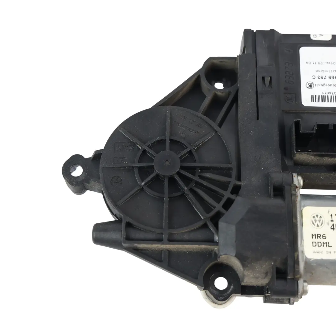 2K Door Window Lifter Motor Front Right O/S to Volkswagen Caddy with Part number 1K0959793C Volkswagen Caddy 2K Door Window Lifter Motor Front Right O/S - SKU RHD-1K0959793C - Part number 1K0959793C