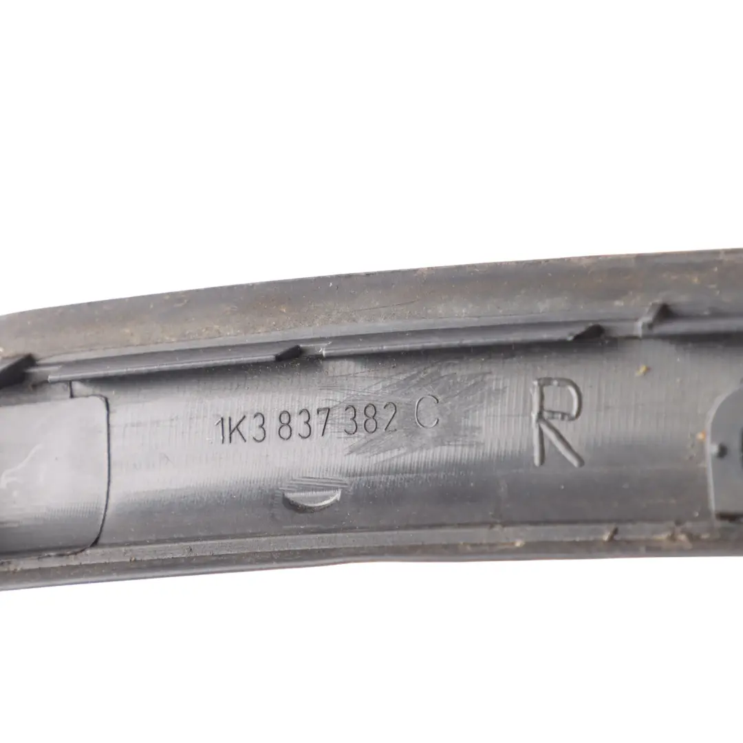 Mk5 3D Door End Seal Gasket Front Right O/S to VW Volkswagen Golf with Part number 1K3837382C VW Volkswagen Golf Mk5 3D Door End Seal Gasket Front Right O/S - SKU 1K3837382C - Part number 1K3837382C