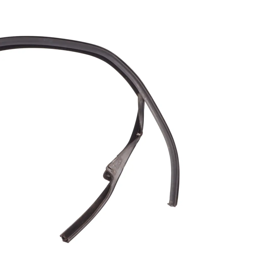 Volkswagen Golf MK5 Guarnizione Vetro Porta Anteriore Destra 3 Porte - SKU 1K3837432D - Numero di parte 1K3837432D