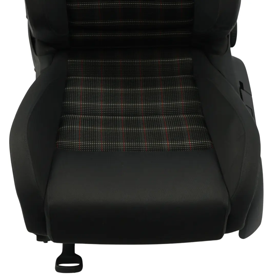 Mk5 3D Fotel Sport Lewy Przód Grzany Materiał Antracyt do Volkswagen Golf GTI o numerze 1K3881805SK Volkswagen Golf GTI Mk5 3D Fotel Sport Lewy Przód Grzany Materiał Antracyt - SKU 1K3881805SK-1 - Numer Części 1K3881805SK