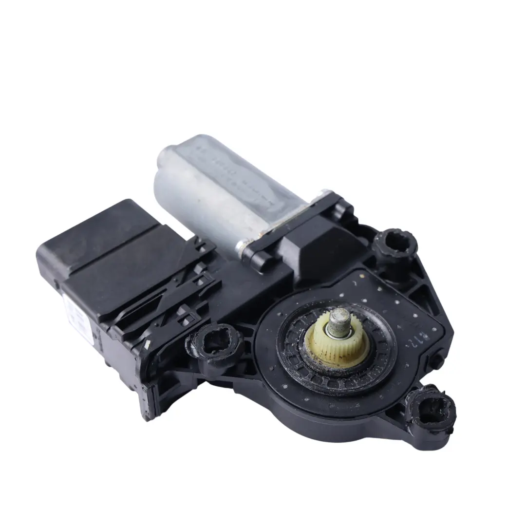 Mk5 Rear Window Lifter Regulator Motor Right O/S to VW Volkswagen Golf with Part number 1K4839402C VW Volkswagen Golf Mk5 Rear Window Lifter Regulator Motor Right O/S - SKU 1K4839402C - Part number 1K4839402C