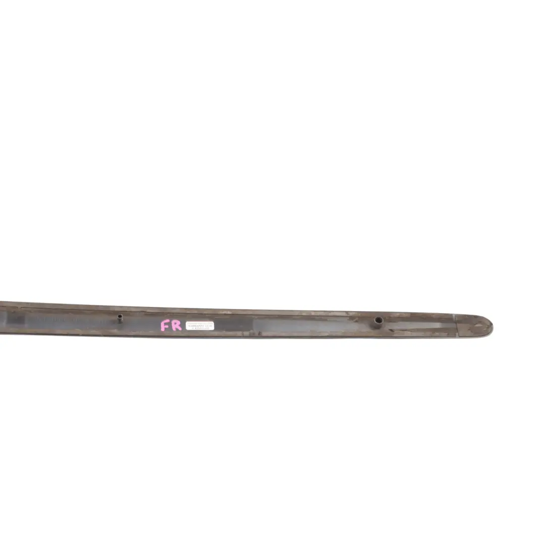 Mk5 5-Türer Tür Leiste Vorne Rechts Grau Metallic A7T für Volkswagen Golf mit Teilenummer 1K4853516C Volkswagen Golf Mk5 5-Türer Tür Leiste Vorne Rechts Grau Metallic A7T - SKU 1K4853516C-UGR - Teilenummer 1K4853516C