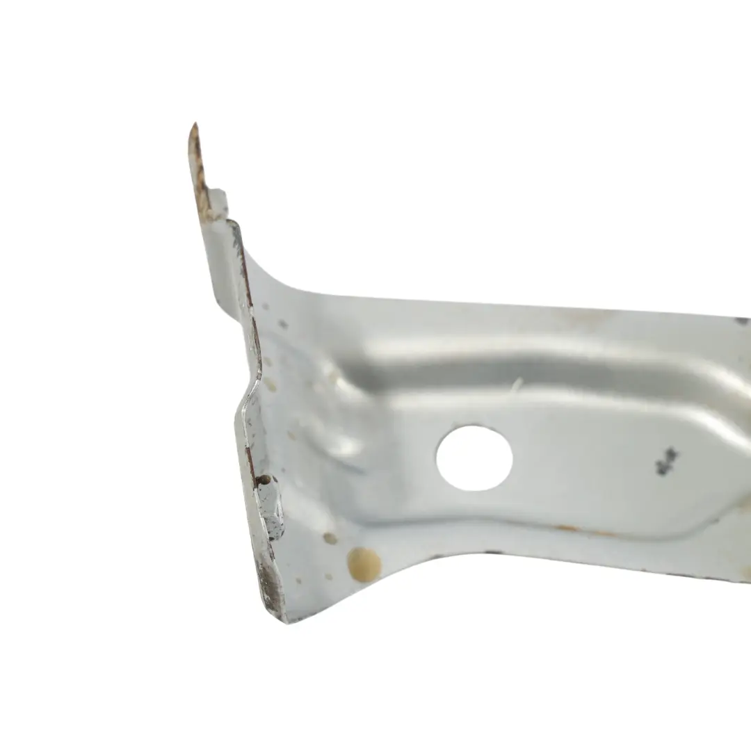 1K Fender Brace Support Bracket Front Right O/S to Volkswagen Golf Gti with Part number 1K6821136 Volkswagen Golf Gti 1K Fender Brace Support Bracket Front Right O/S - SKU 1K6821136 - Part number 1K6821136