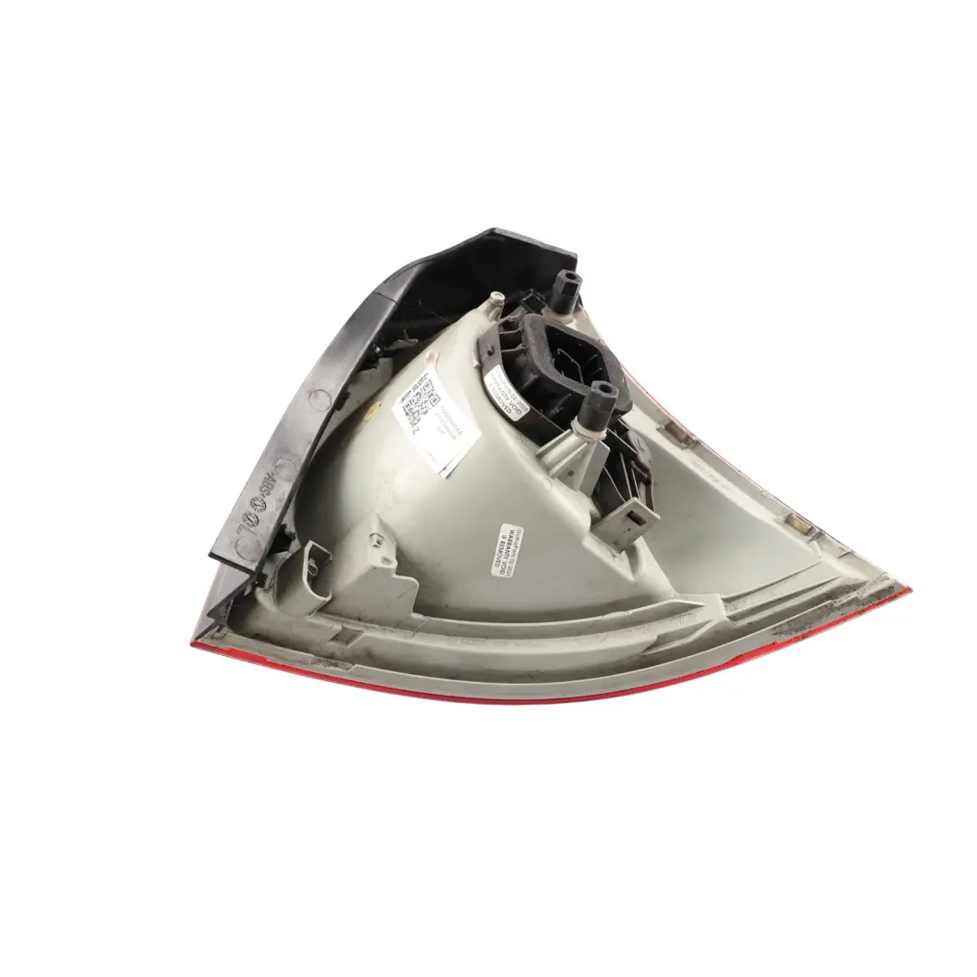 Volkswagen Golf Mk5 V Fanale Posteriore Pannello Laterale Sinistro - SKU 1K6945095AA - Numero di parte 1K6945095AA